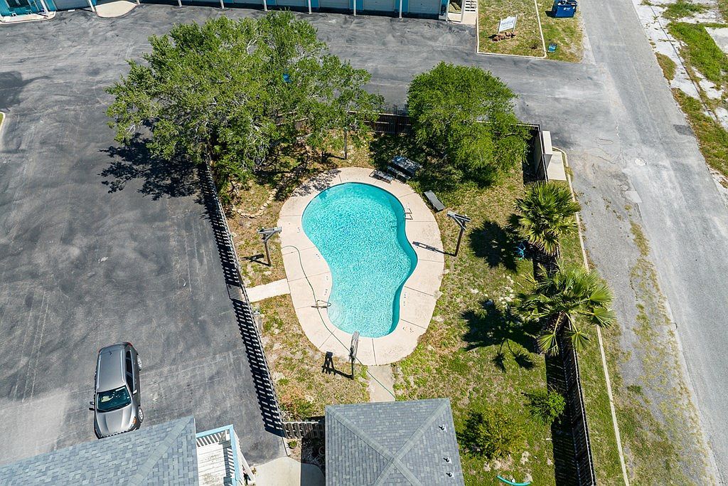 1809 Hillcrest Dr APT 101 Rockport, TX 78382  | Condominium