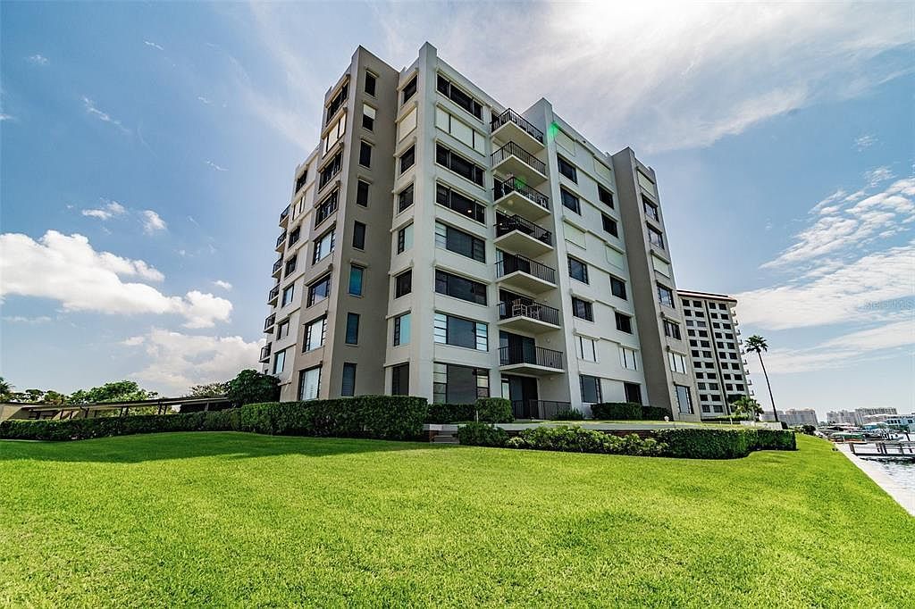 750 Island Way APT 101 Clearwater, FL 33767  | Condominium