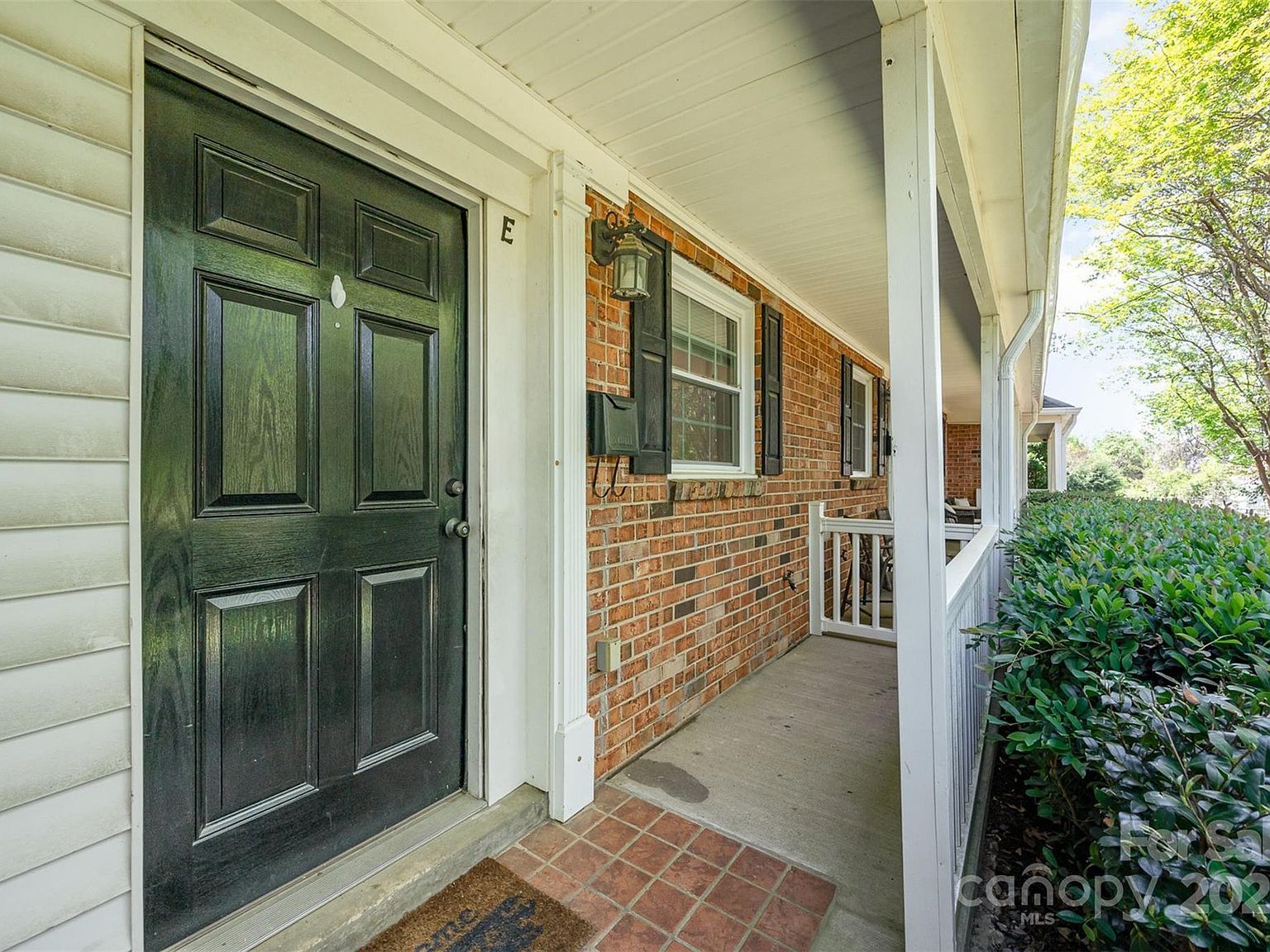 1218 Green Oaks Ln APT E Charlotte, NC 28205  | Condominium