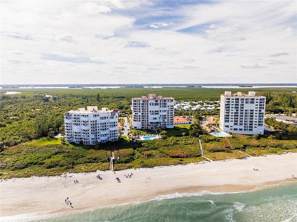 3880 N Highway A1a APT 901 Hutchinson Island, FL 34949  | Condominium