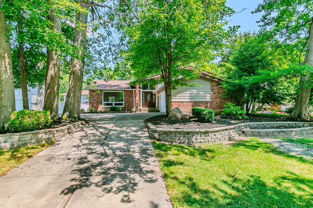 5593 Harleston Drive, Lyndhurst, OH, USA, 44124 - Thumbnail 2