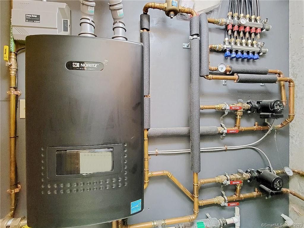 41 Drawbridge Rd Preston, CT 06365  | Single Family