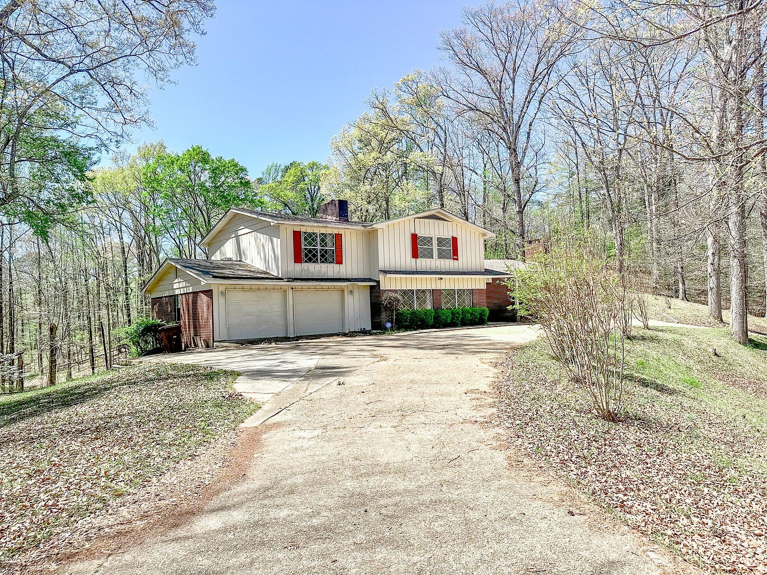 1435 Jolly Rd Columbus, MS 39705 | Single Family