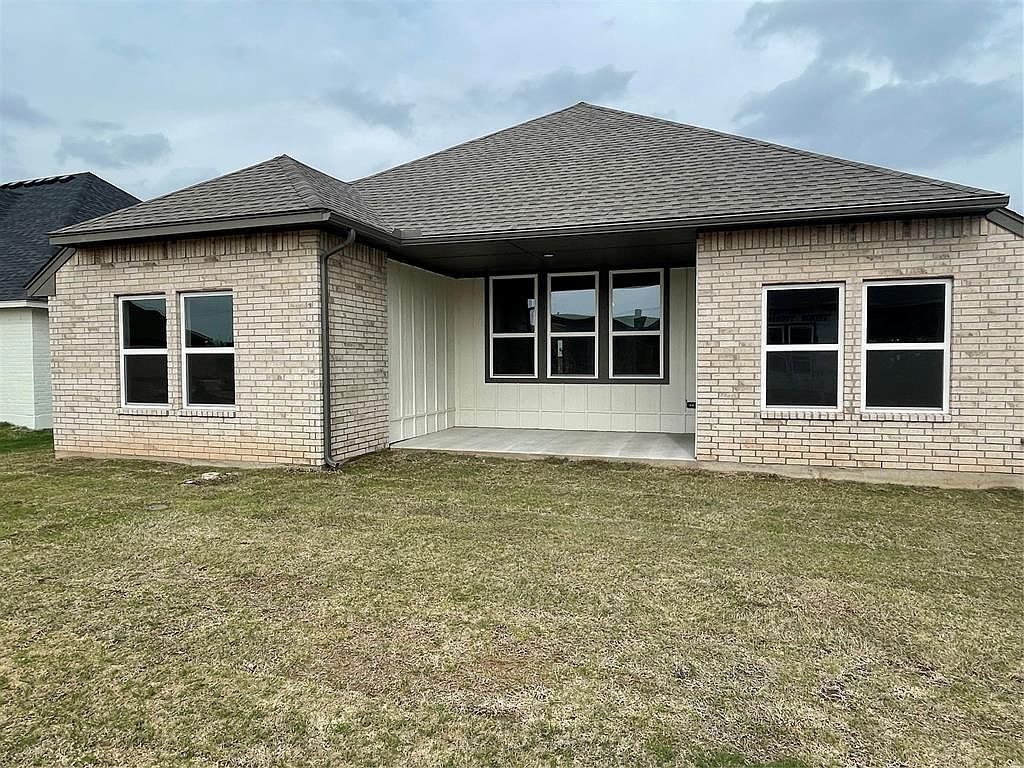5005 Vine Cliff Rd Mustang, OK 73064 | Single Family