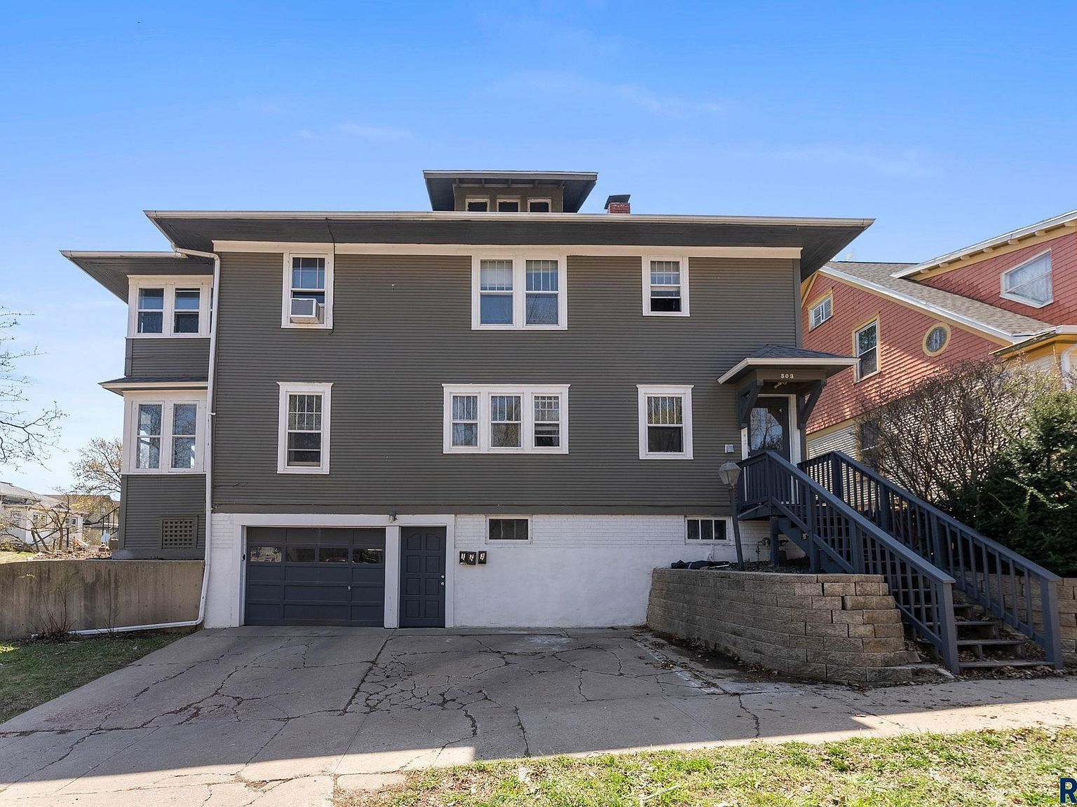 227 N Spring Ave Sioux Falls, SD 57104  | Multi Family