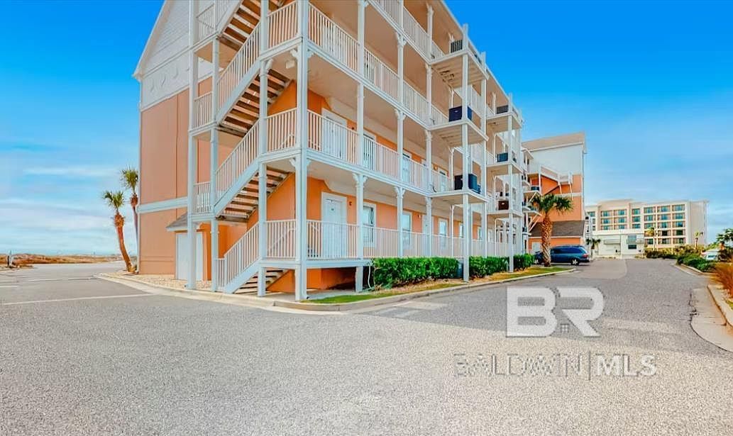 572 E Beach Blvd #318 Gulf Shores, AL 36542  | Condominium