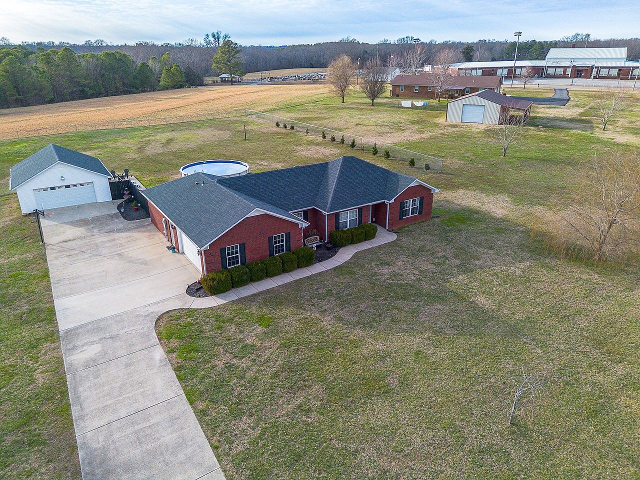 13 Power Station Rd Taft, TN 38488  | Single Family