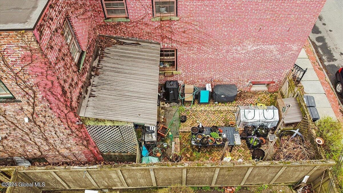 112 Washington St Troy, NY 12180 | Multi Family