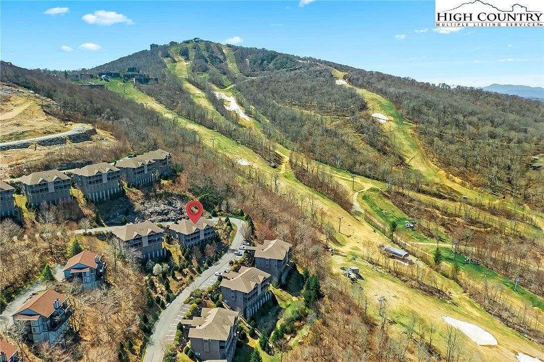 228 Pleasant Vw UNIT 8D Banner Elk, NC 28604 | Condominium