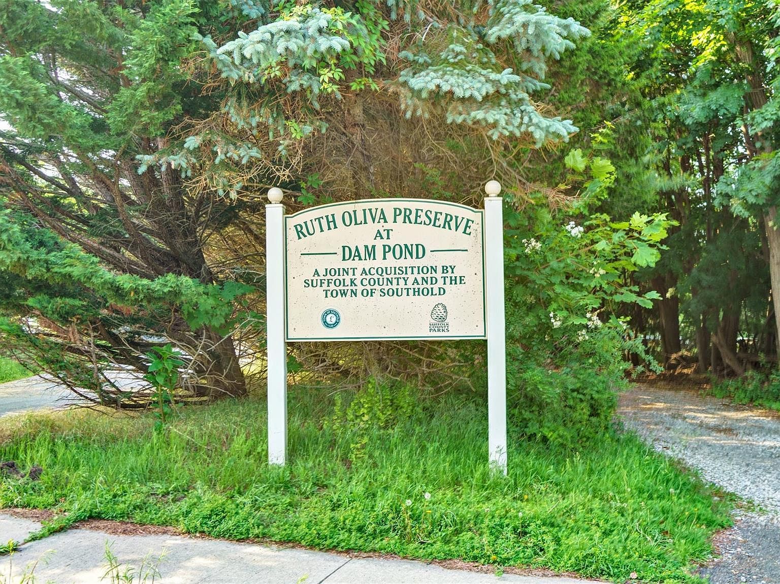 12910 Main Rd East Marion, NY 11939 | Single Family