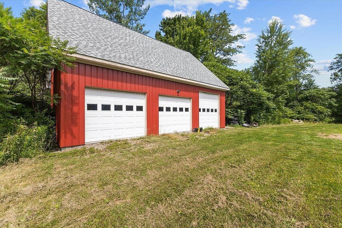 3020 South Rd Williston, VT 05495  | Single Family