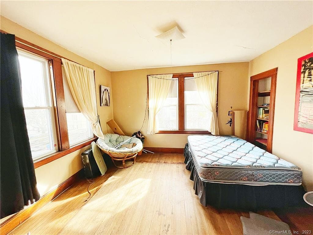 18 Kelsey St New Britain, CT 06051 | Multi Family