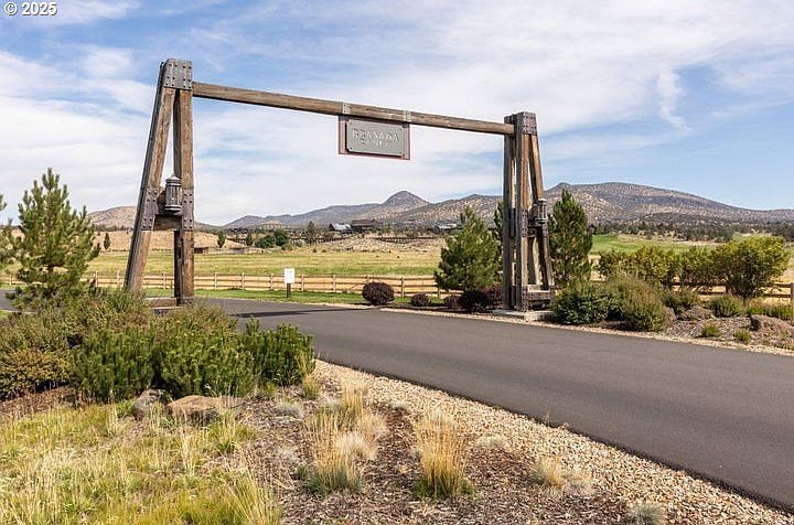 649 SW Brasada Ranch Rd Powell Butte, OR 97753  | Single Family