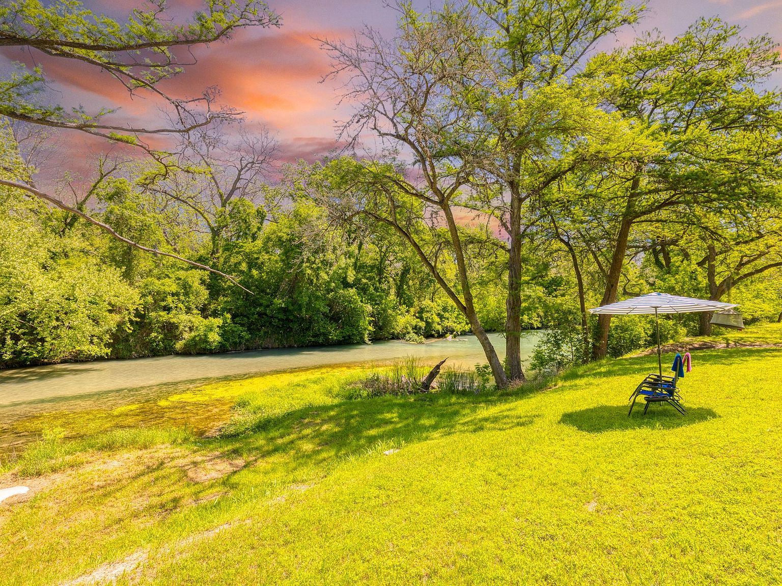 326 Red Bird Ln Kingsbury, TX 78638 | Single Family