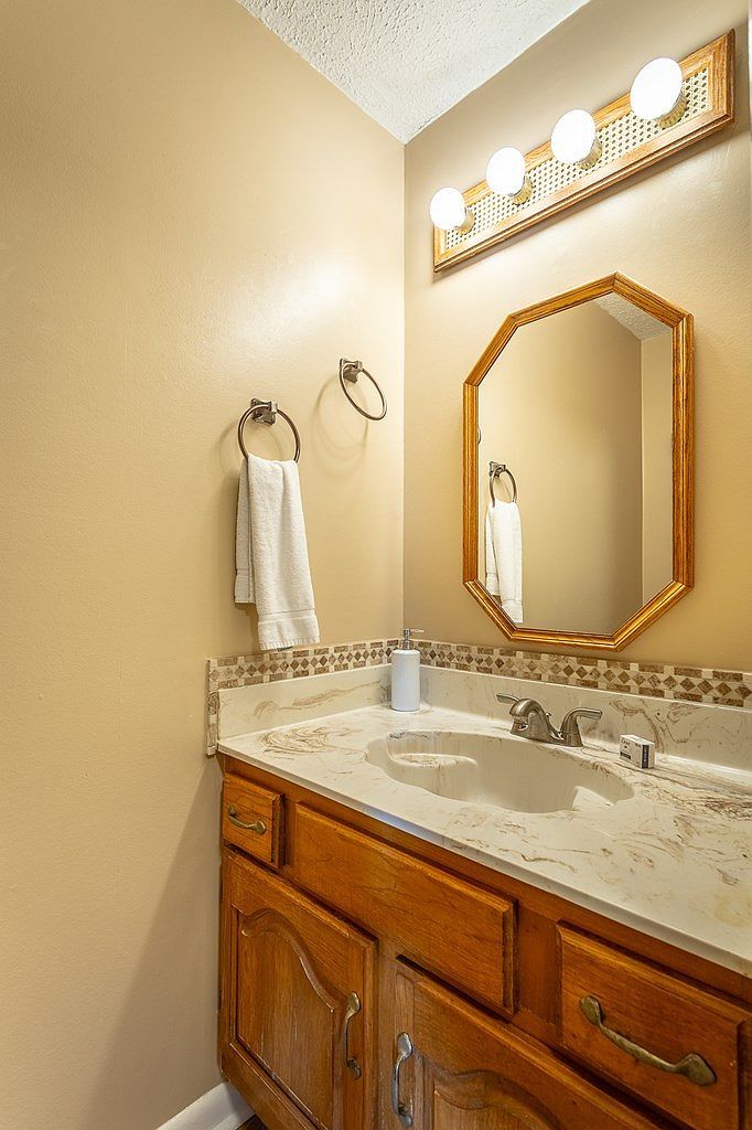 965 W Gulf Beach Dr Eastpoint, FL 32328 | Single Family