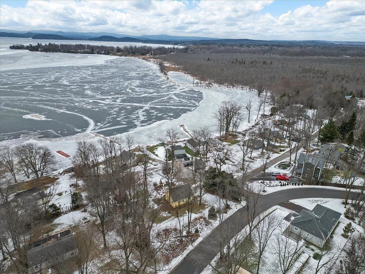 7 Merganser Way Colchester, VT 05446 | Single Family