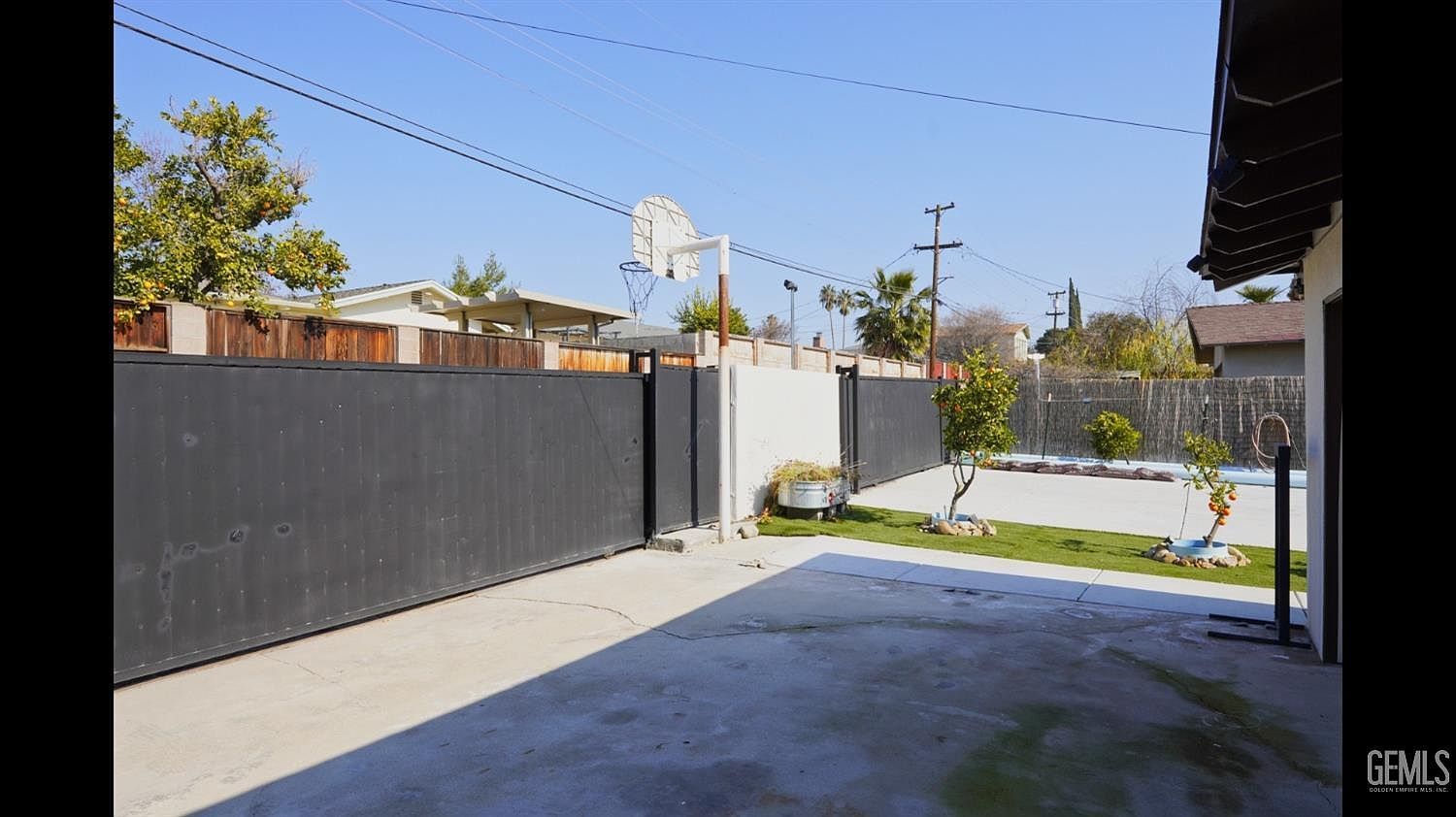 3206 Candlewood Dr Bakersfield, CA 93306  | Single Family