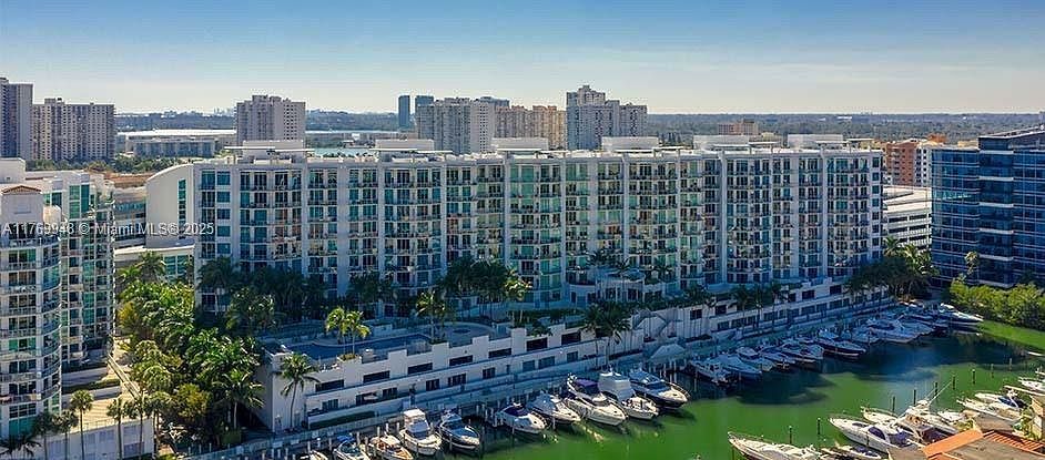3029 188th St #905 Miami, FL 33180  | Condominium