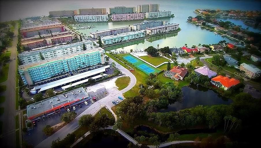 6075 Shore Blvd S APT 215 Gulfport, FL 33707  | Condominium