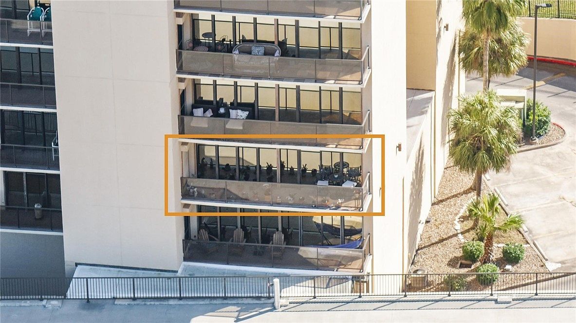 1400 Ocean Dr APT 304C Corpus Christi, TX 78404  | Condominium