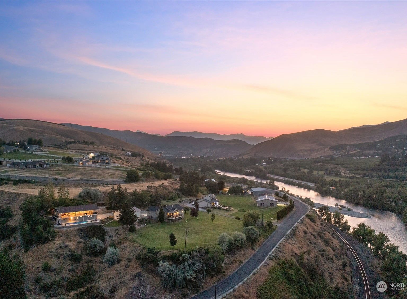 1901 Sleepy Hollow Rd Wenatchee, WA 98801 | Single Family