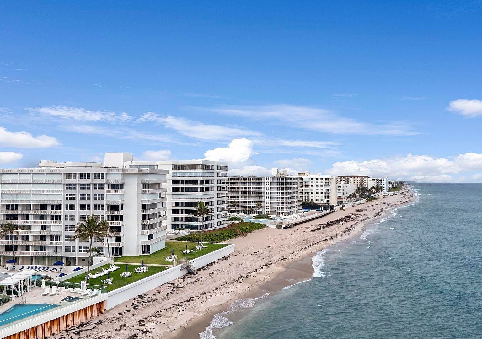 3570 S Ocean Blvd APT 506 South Palm Beach, FL 33480  | Condominium