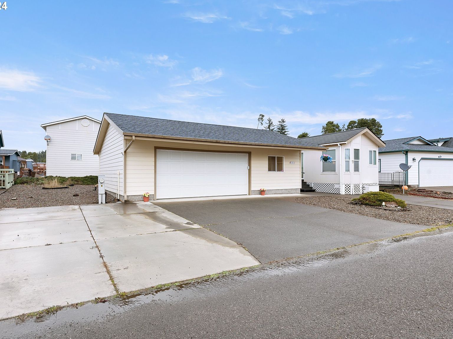 7 Pond Ln Lakeside, OR 97449 | New build