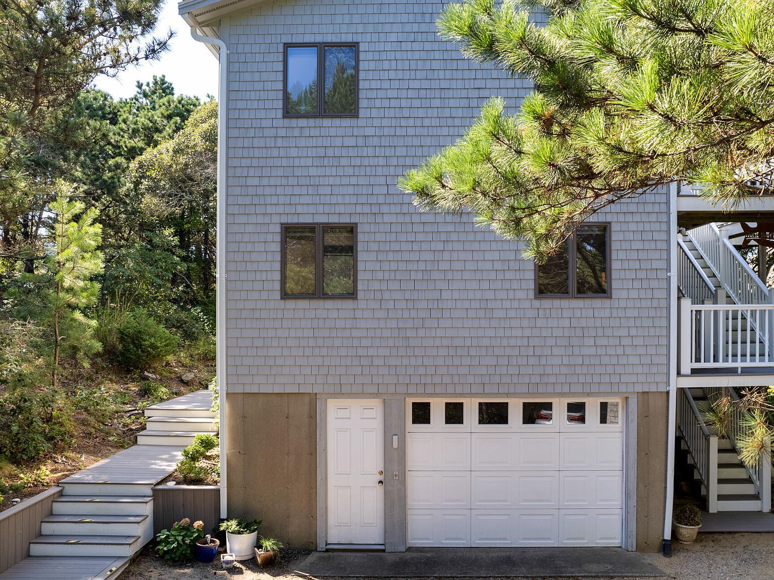 80 4th St Wellfleet, MA 02667  | Single Family