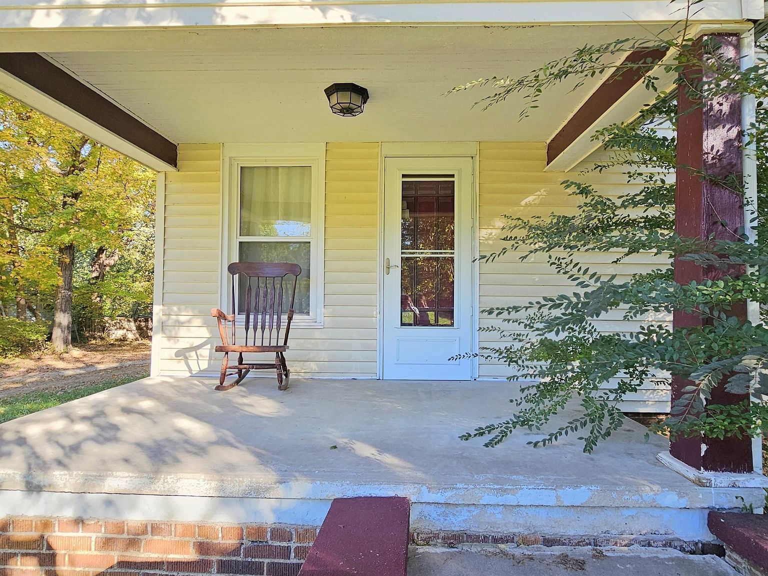 2571 S Illinois Ave Carbondale, IL 62903 - Thumbnail 4