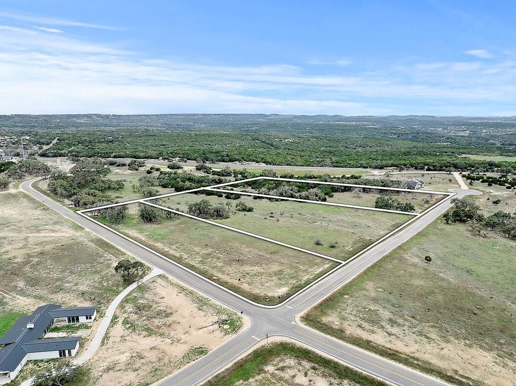 217 W Flying Owl Dr Johnson City, TX 78636 - Thumbnail 4