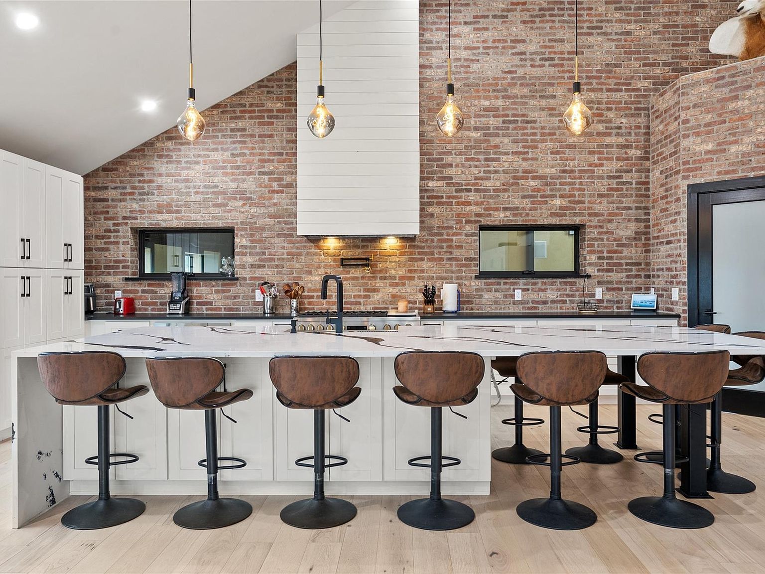 561 Broken Bit Trl Dripping Springs, TX 78620 - Thumbnail 4