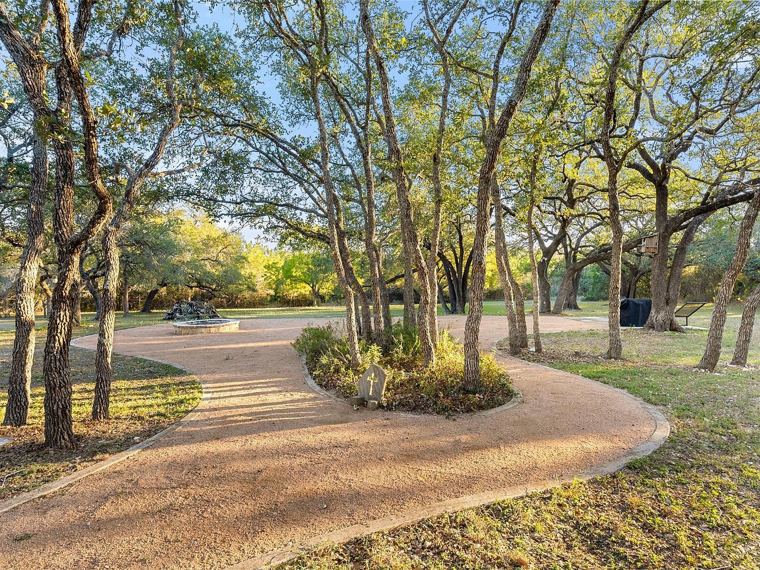 301 Crystal Meadows Dr Kyle, TX 78640 - Thumbnail 4