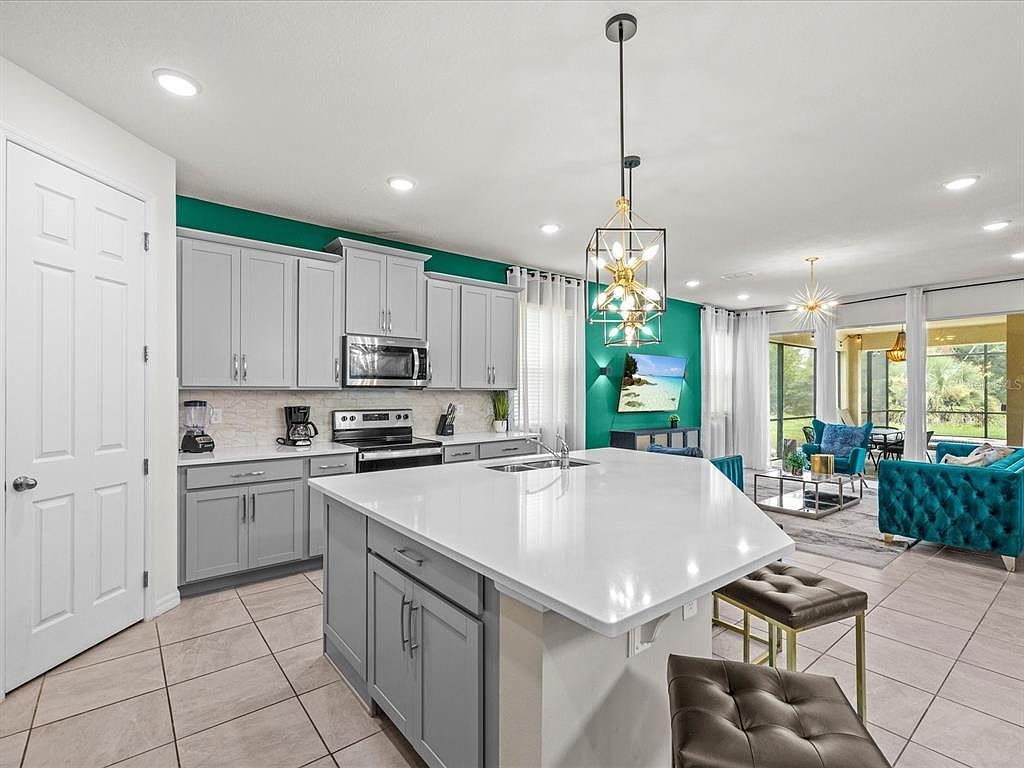 1999 Tropical Palms Cir Kissimmee, FL 34747 - Thumbnail 4