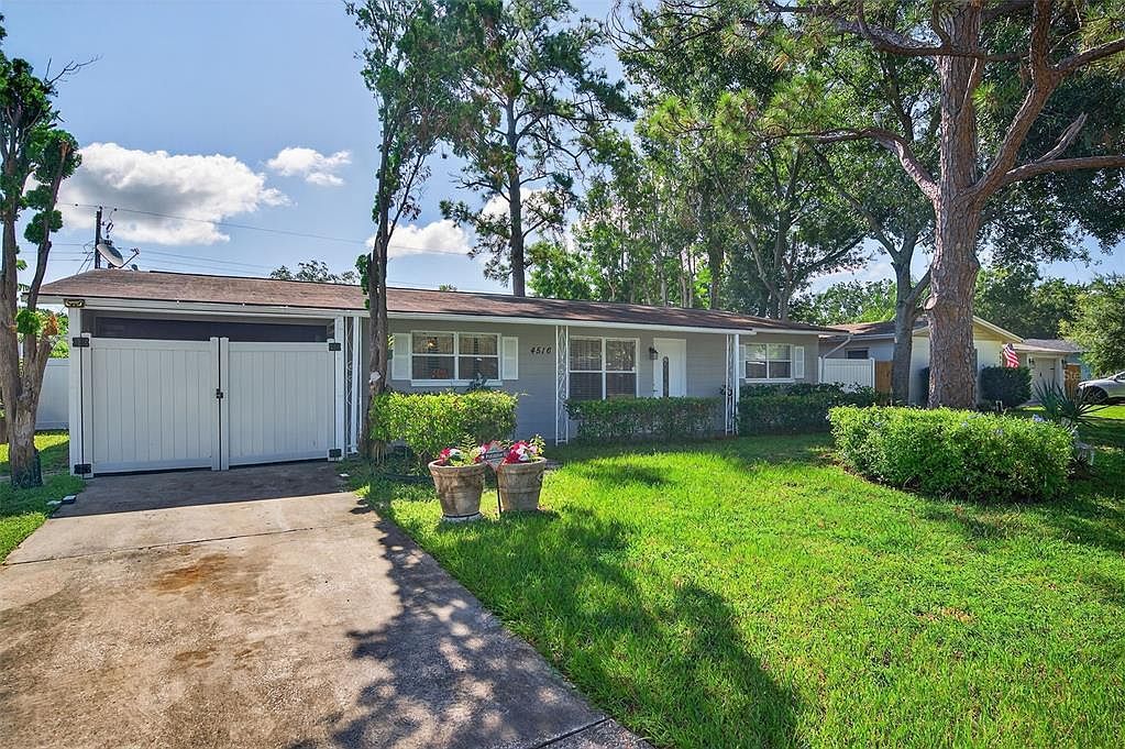 4516 S Renellie Dr Tampa, FL 33611 - Thumbnail 4