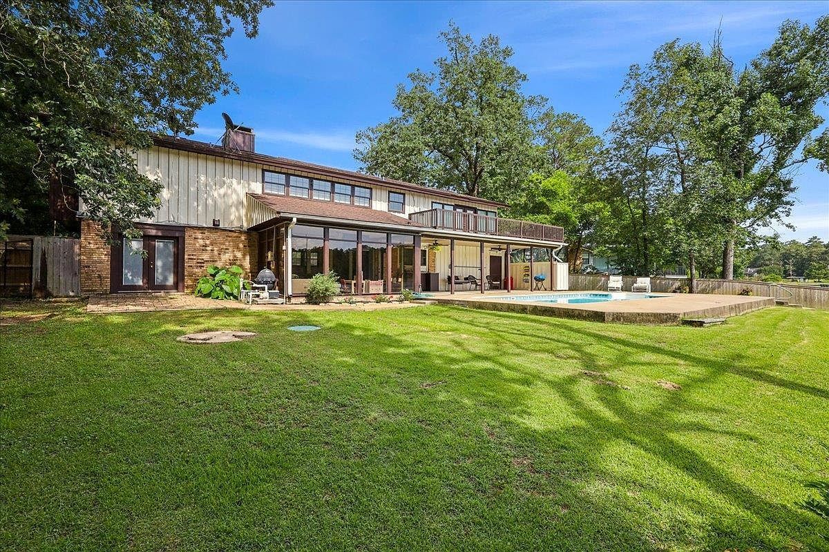 607 Cypress Bend Dr Village Mills, TX 77663 - Thumbnail 4