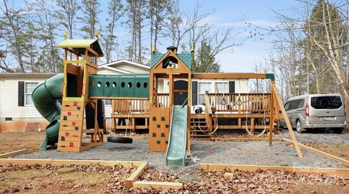 116 Kings Glen Rd Old Fort, NC 28762 - Thumbnail 4