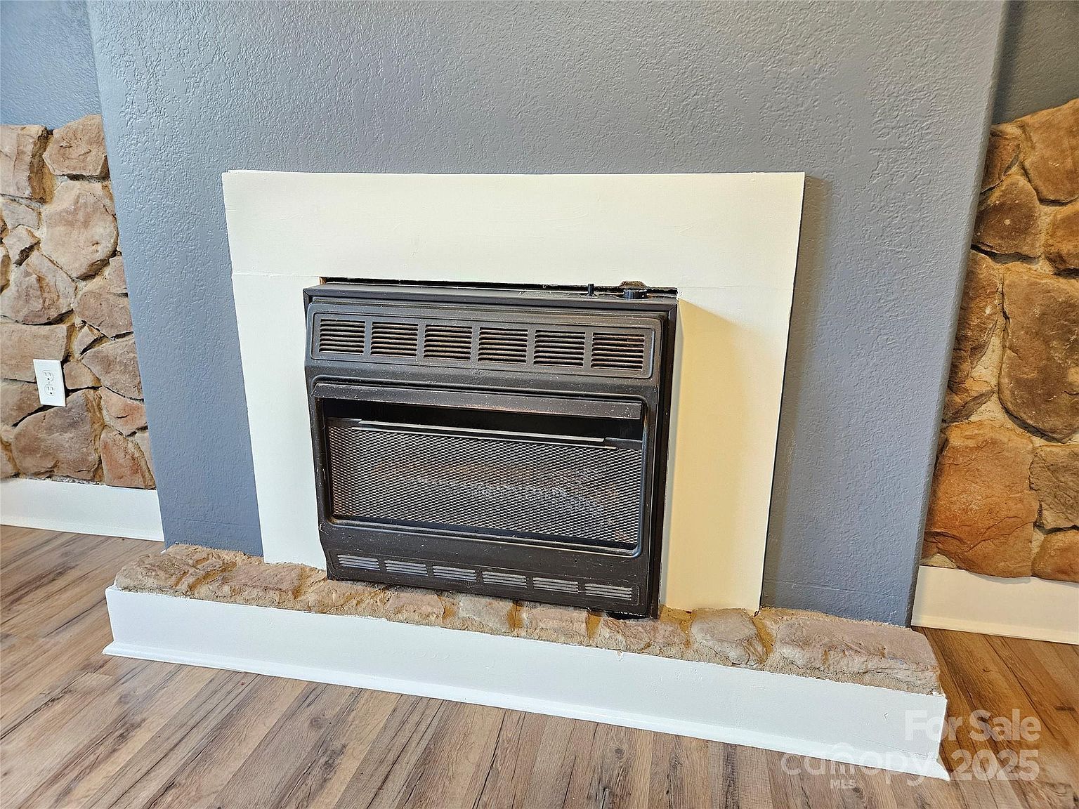 311 N Meadow Dr Morganton, NC 28655 - Thumbnail 4