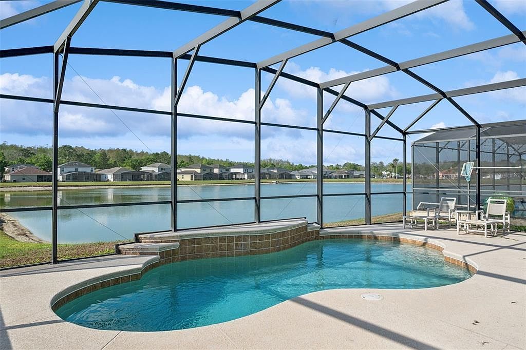 4704 Ruby Red Ln Kissimmee, FL 34746 - Thumbnail 4