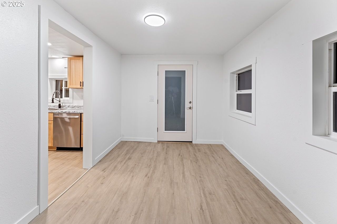 47875 Elgin Ave Oakridge, OR 97463 - Thumbnail 4