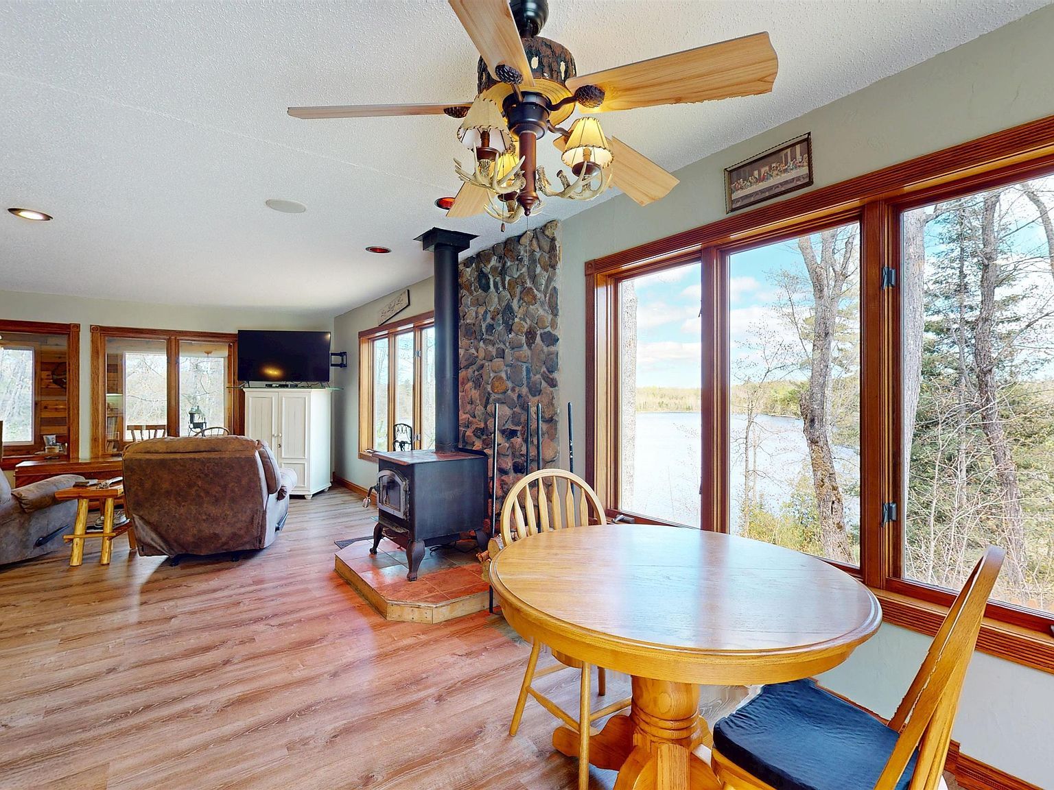 5152 Floating Bear Rd Republic, MI 49879 - Thumbnail 4