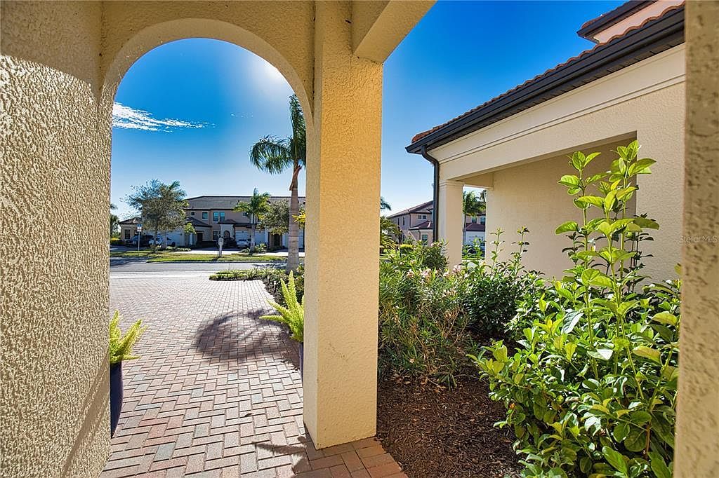 10042 Crooked Creek Dr Unit 102 Venice, FL 34293 - Thumbnail 4