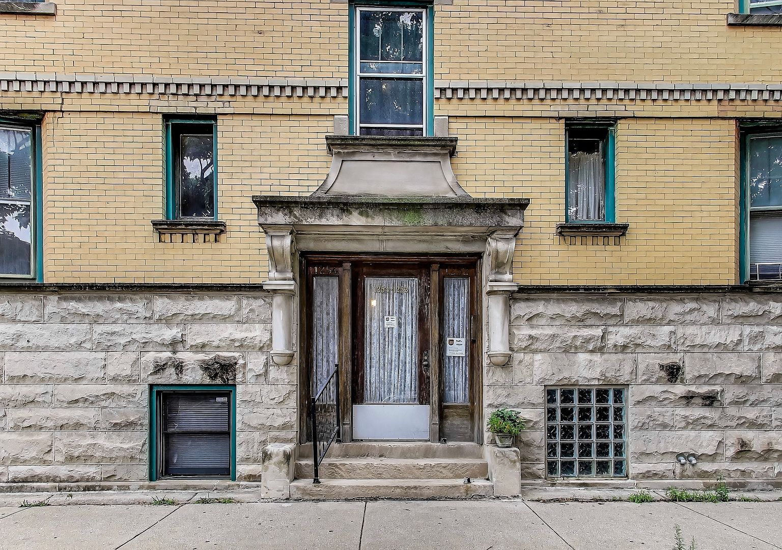 1254 W Thorndale Ave APT 1W Chicago, IL 60660 - Thumbnail 4