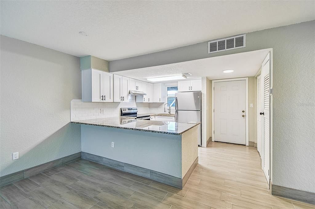 4829 Onyx Ln APT 101 New Port Richey, FL 34652 - Thumbnail 4