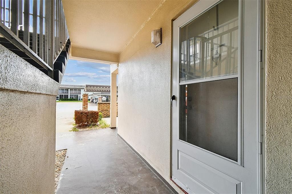 5111 Amulet Dr APT 104 New Port Richey, FL 34652 - Thumbnail 4