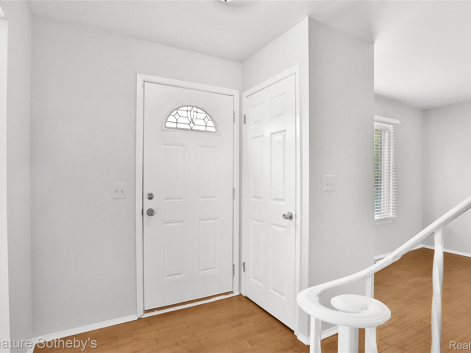 2584 Coral Dr Troy, MI 48085 - Thumbnail 4