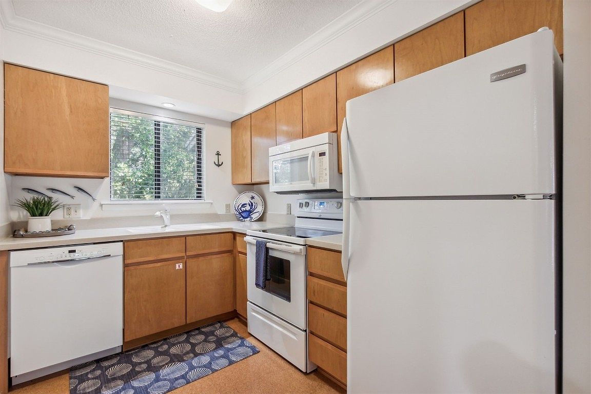 2328 Sadler Rd APT 8F Fernandina Beach, FL 32034 - Thumbnail 4