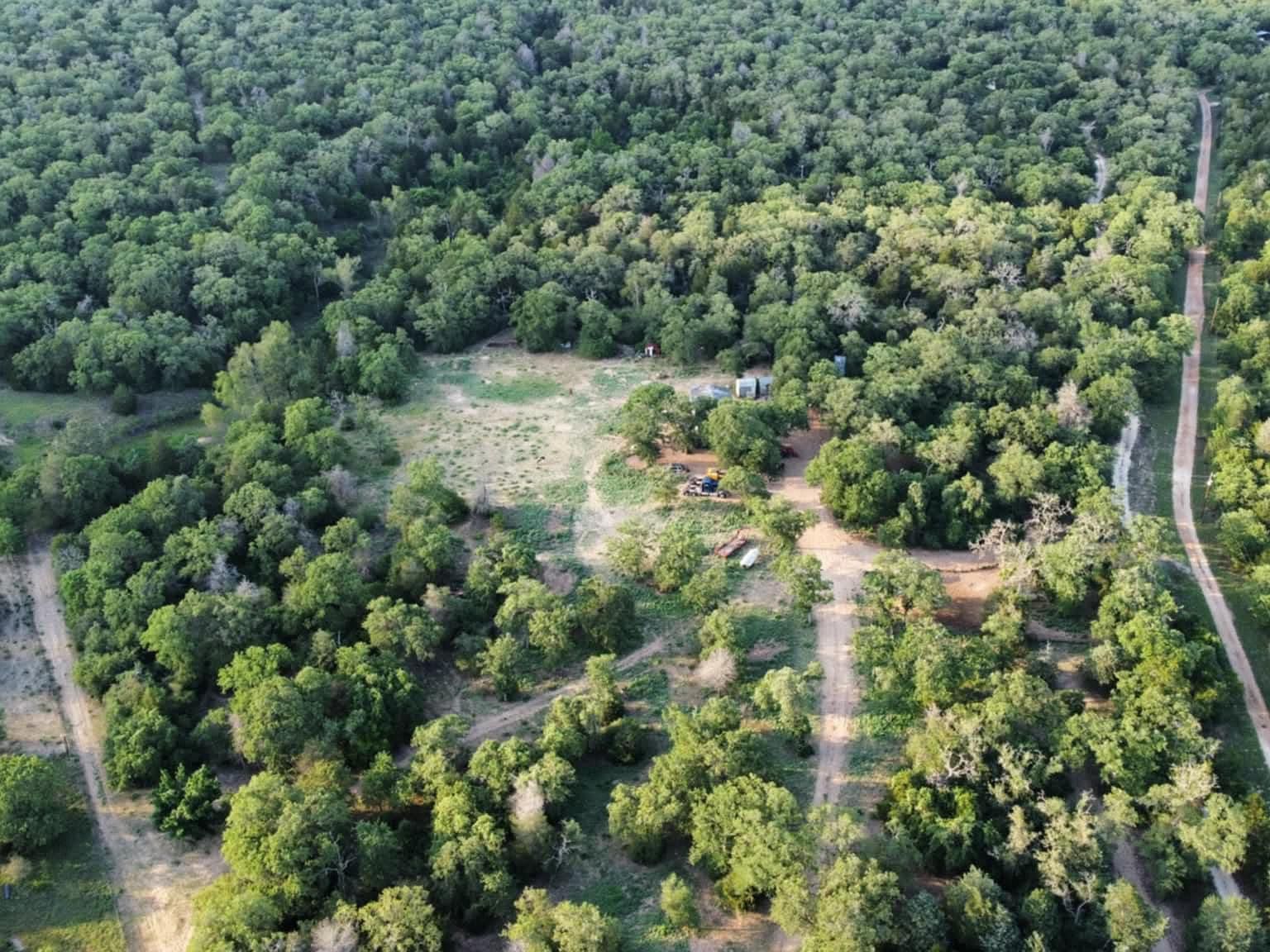 1085 Private Road 3063 Lexington, TX 78947 - Thumbnail 4