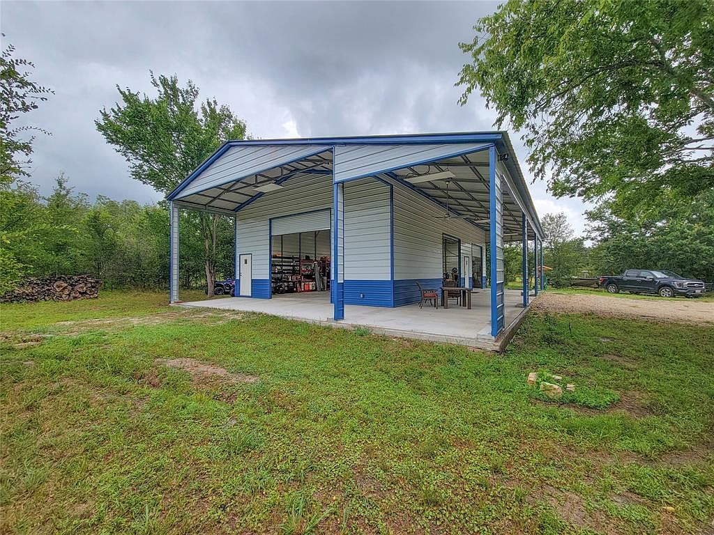 403 Beaver Lndg Caldwell, TX 77836 - Thumbnail 4
