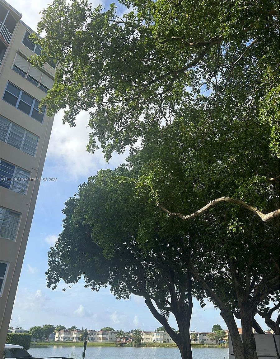 1750 NE 191st St #6183 Miami, FL 33179 | Condominium