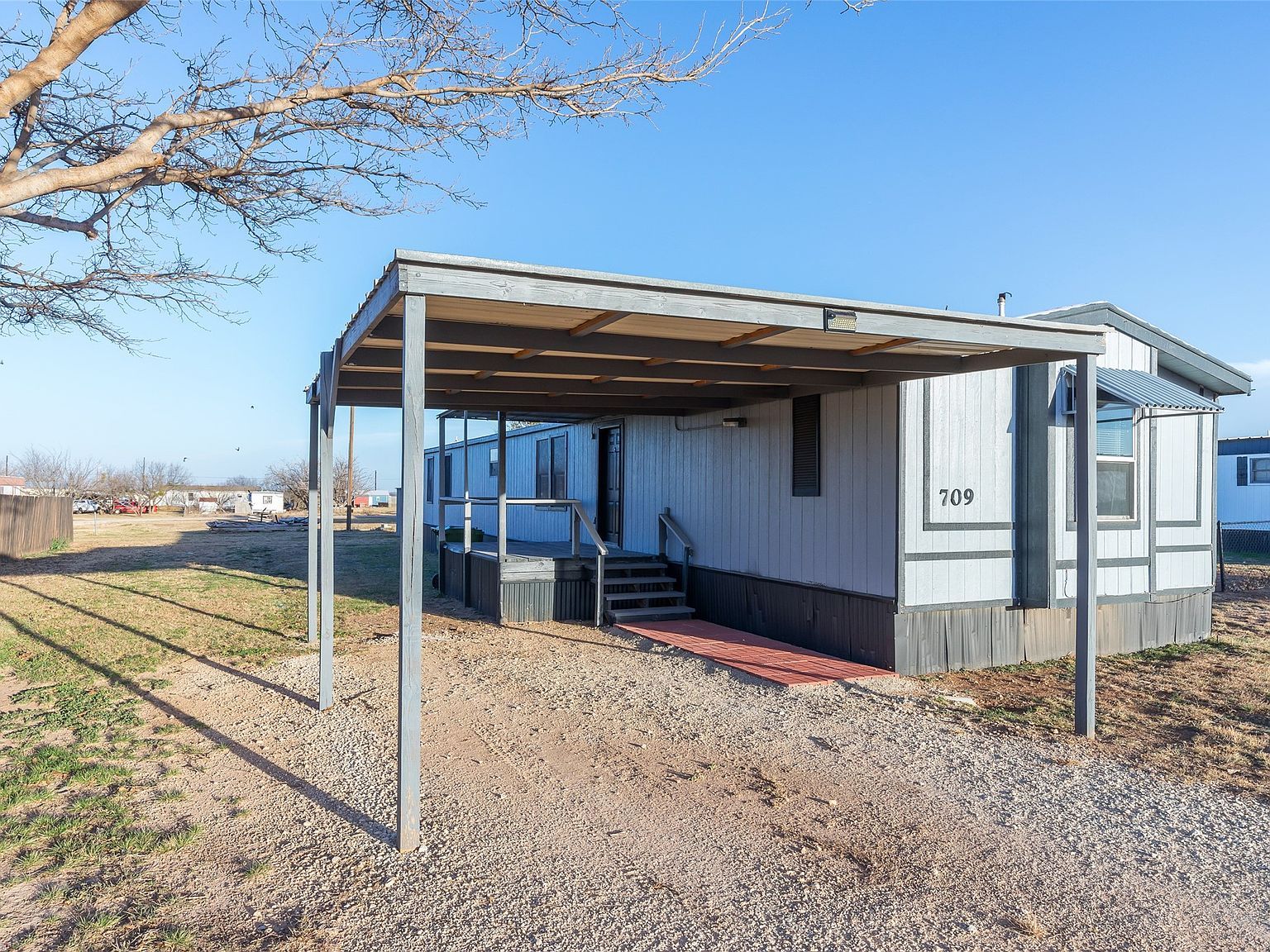 709 Gibson St Tye, TX 79563 - Thumbnail 4